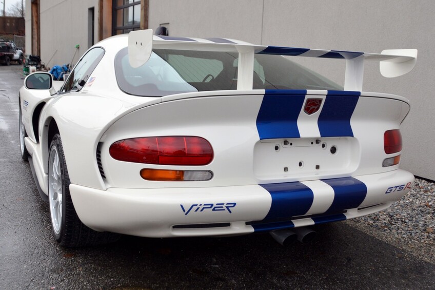 1998 Stone White With Blue Stripes Dodge Viper GTS GT2 Champion Edition
